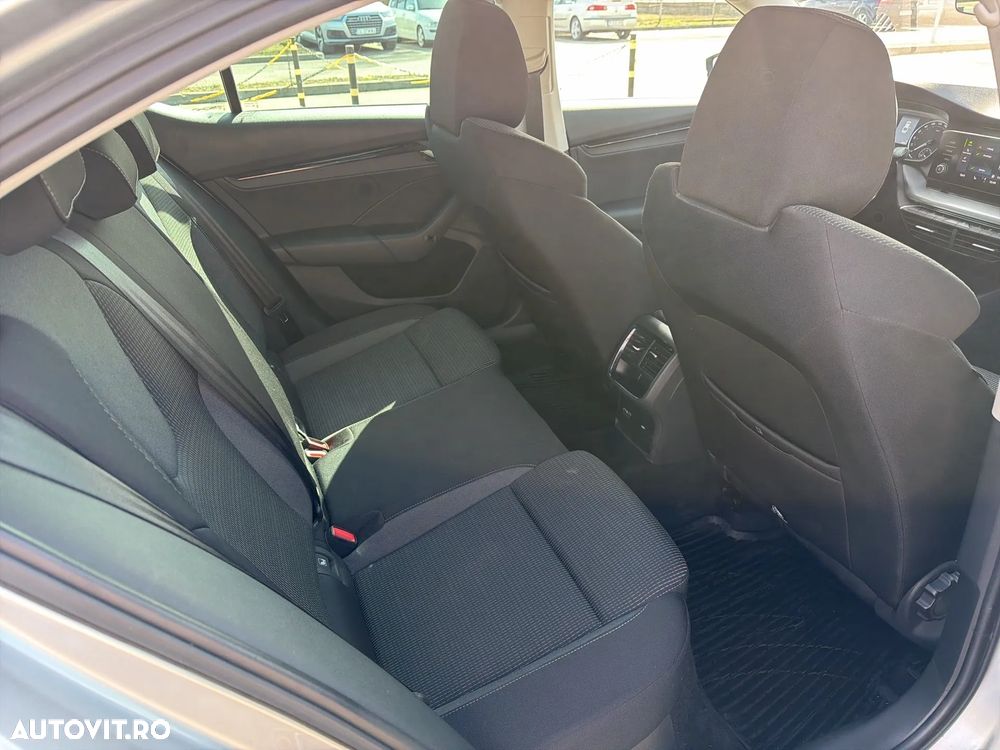 Skoda Octavia 1.5 TSI Ambition - 14