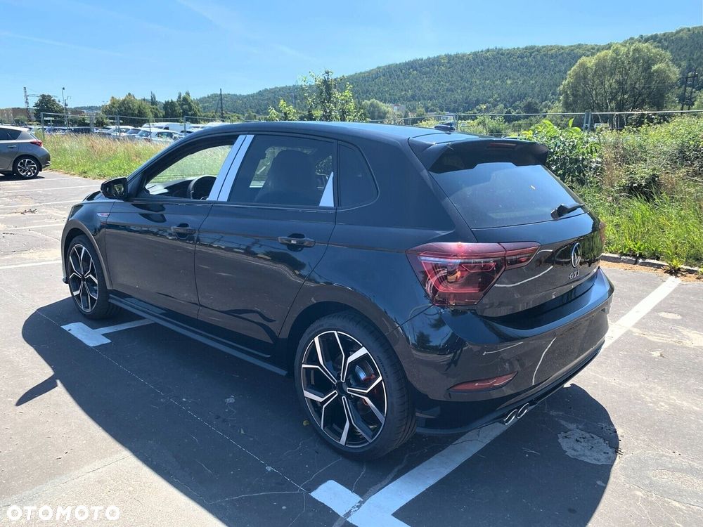 Volkswagen Polo - 2