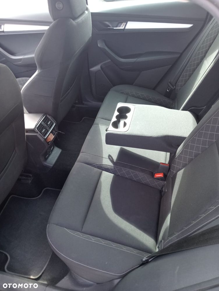 Skoda Karoq 1.6 TDI 4x2 Ambition DSG - 9