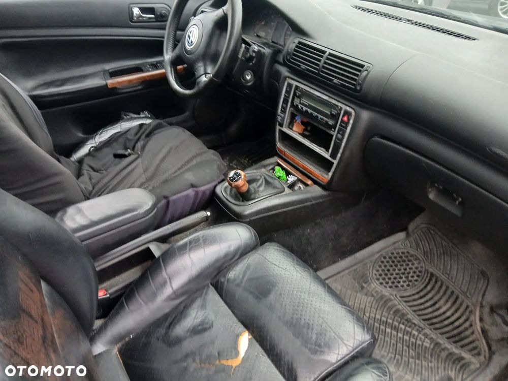 VW PASSAT B5 KOMBI LC9Zfotel fotele kanapa deska kokpit podsufitka boczek boczki klamka podłokietnik licznik - 1