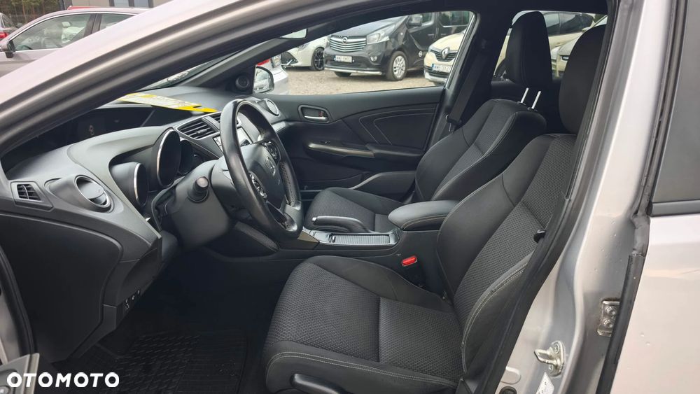 Honda Civic 1.8 i-VTEC Sport - 14