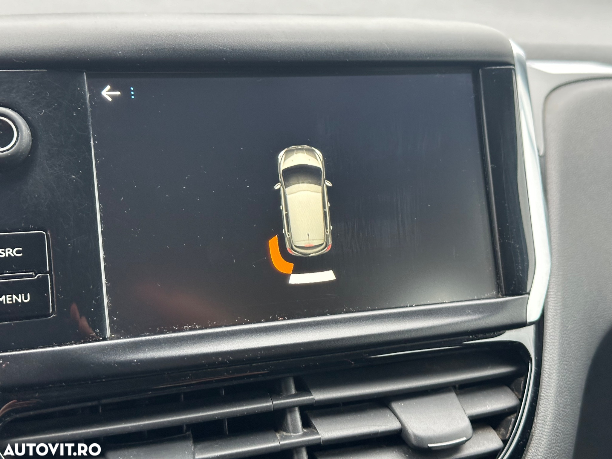 Peugeot 208 - 16