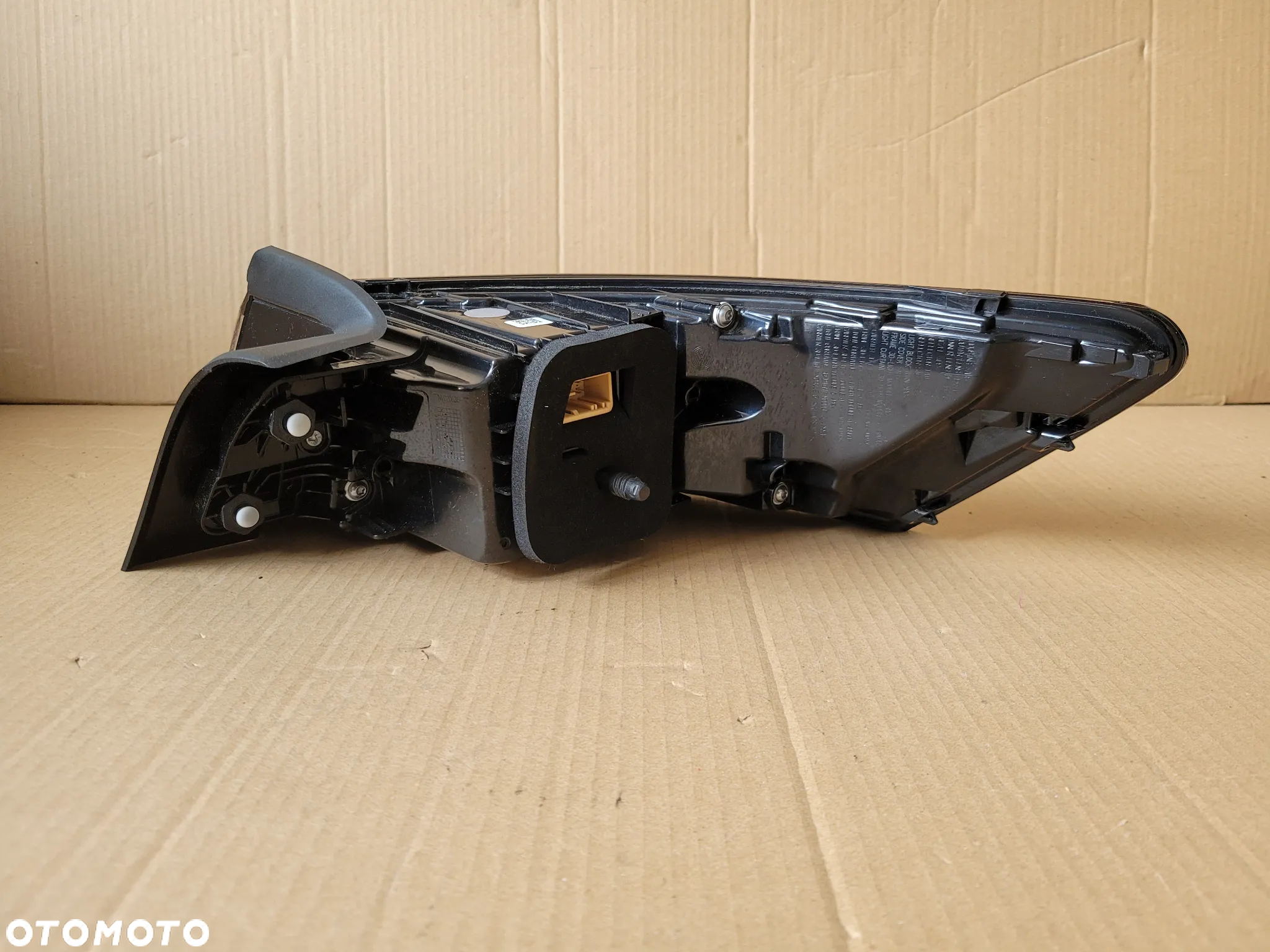 LAMPA LED TYŁ LEWA VW ARTEON LIFT SMOOTING BRAKE 3G8945207N - 3