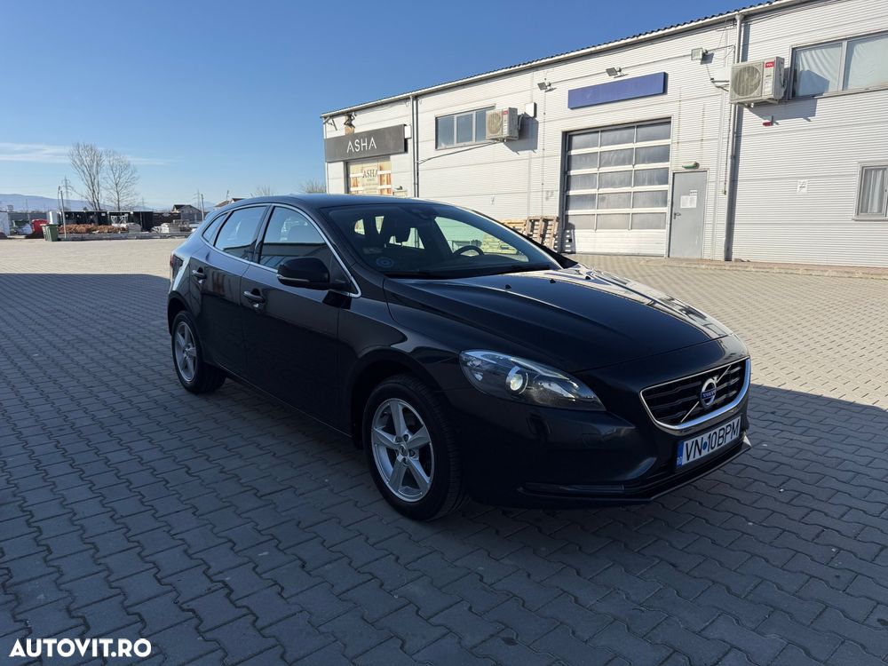 Volvo V40 D2 Summum - 34