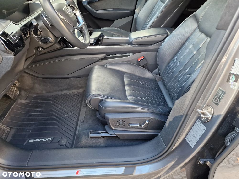 Audi e-tron 55 Quattro S line - 19