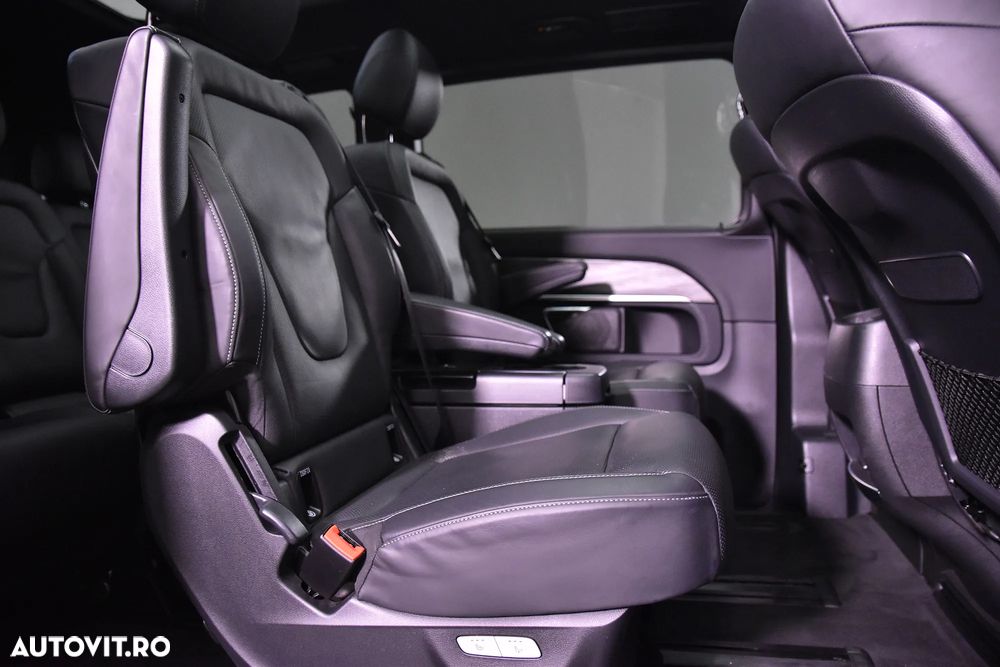 Mercedes-Benz V - 12