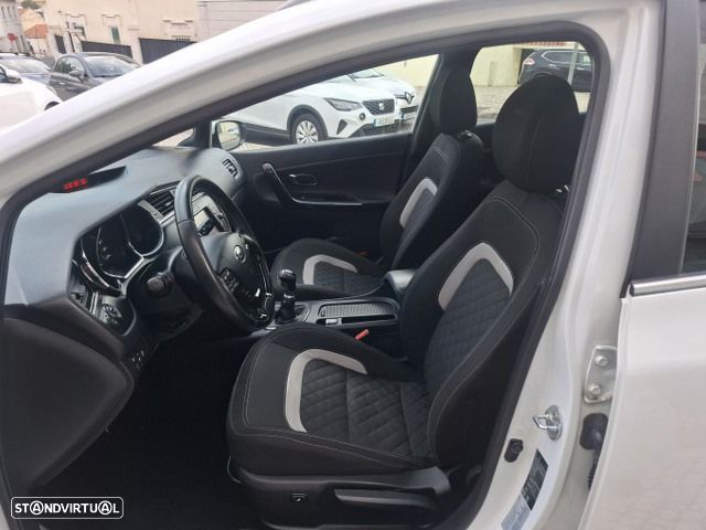 Kia Ceed SW 1.6 CRDi GT Line - 27