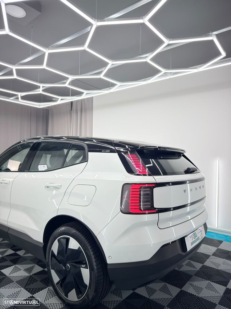 Volvo EX30 P5 Electric Long Range RWD Ultra - 7