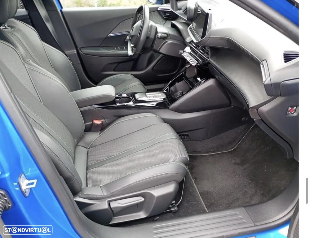 Peugeot e-2008 54 kWh GT - 9