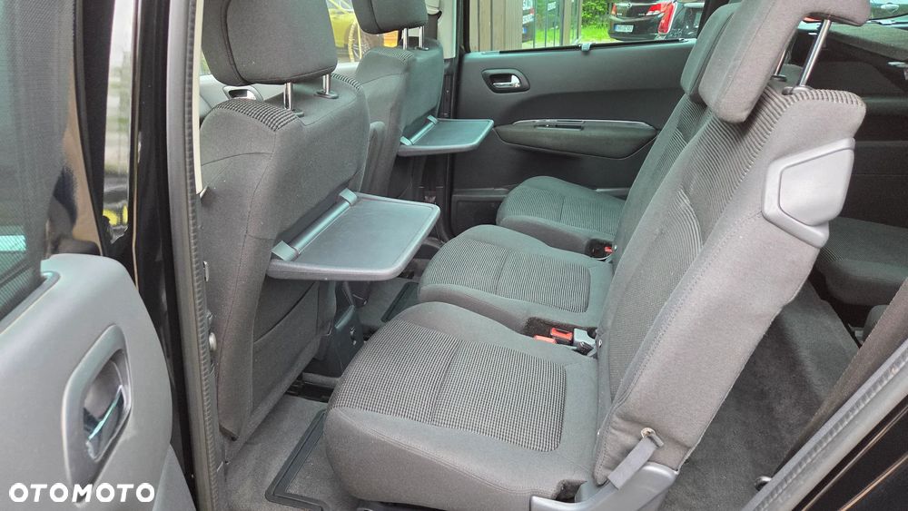 Peugeot 5008 HDI 150 Allure - 23