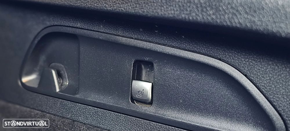 Mercedes-Benz GLC 300 de Coupe 4Matic 9G-TRONIC - 51