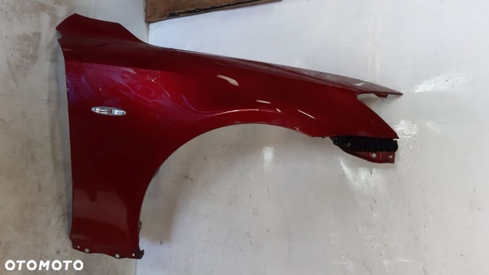 * BŁOTNIK PRZEDNI PRAWY LEXUS IS220 IS250 3R1 BORDOWY - 1