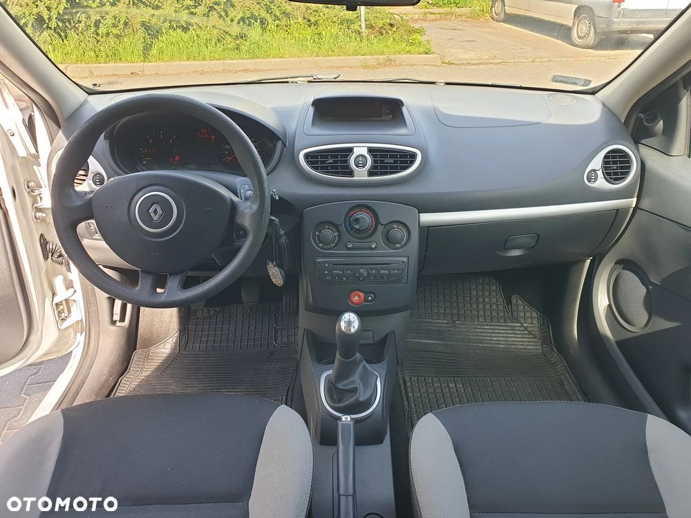 Renault Clio 1.5 dCi Alize - 5