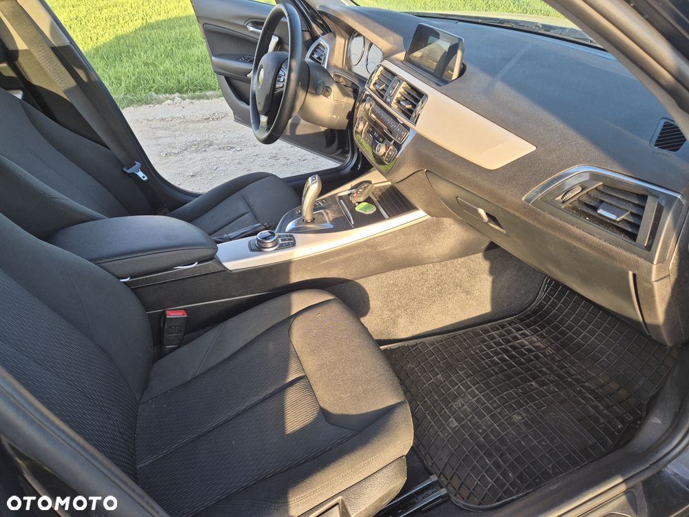 BMW Seria 1 120i Sport-Aut Urban Line - 23