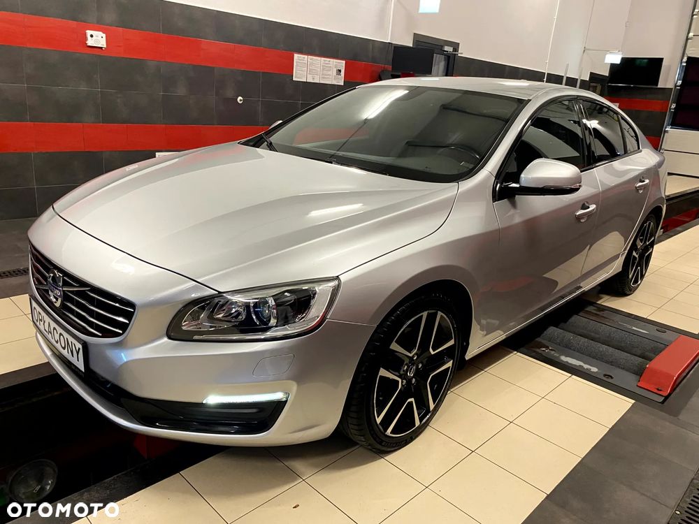 Volvo S60 D4 Geartronic RDesign - 8