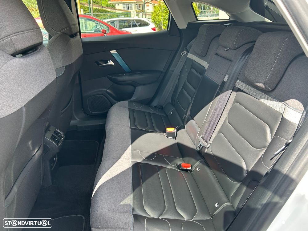 Citroën e-C4 50 kWh Shine - 27