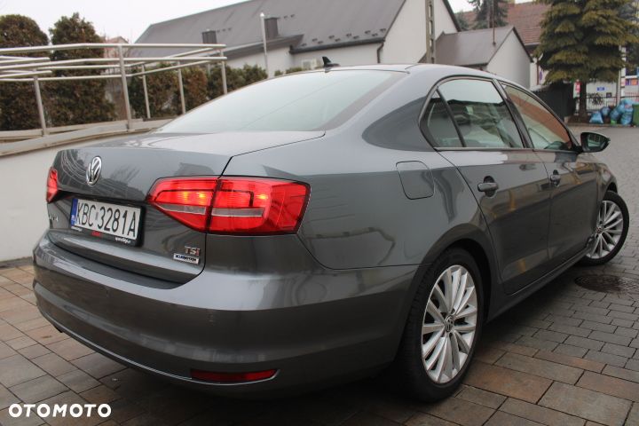 Volkswagen Jetta 1.4 TSI BMT Trendline - 29