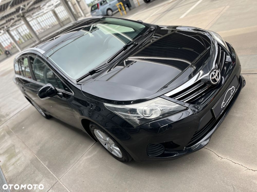 Toyota Avensis 1.6 Comfort - 3