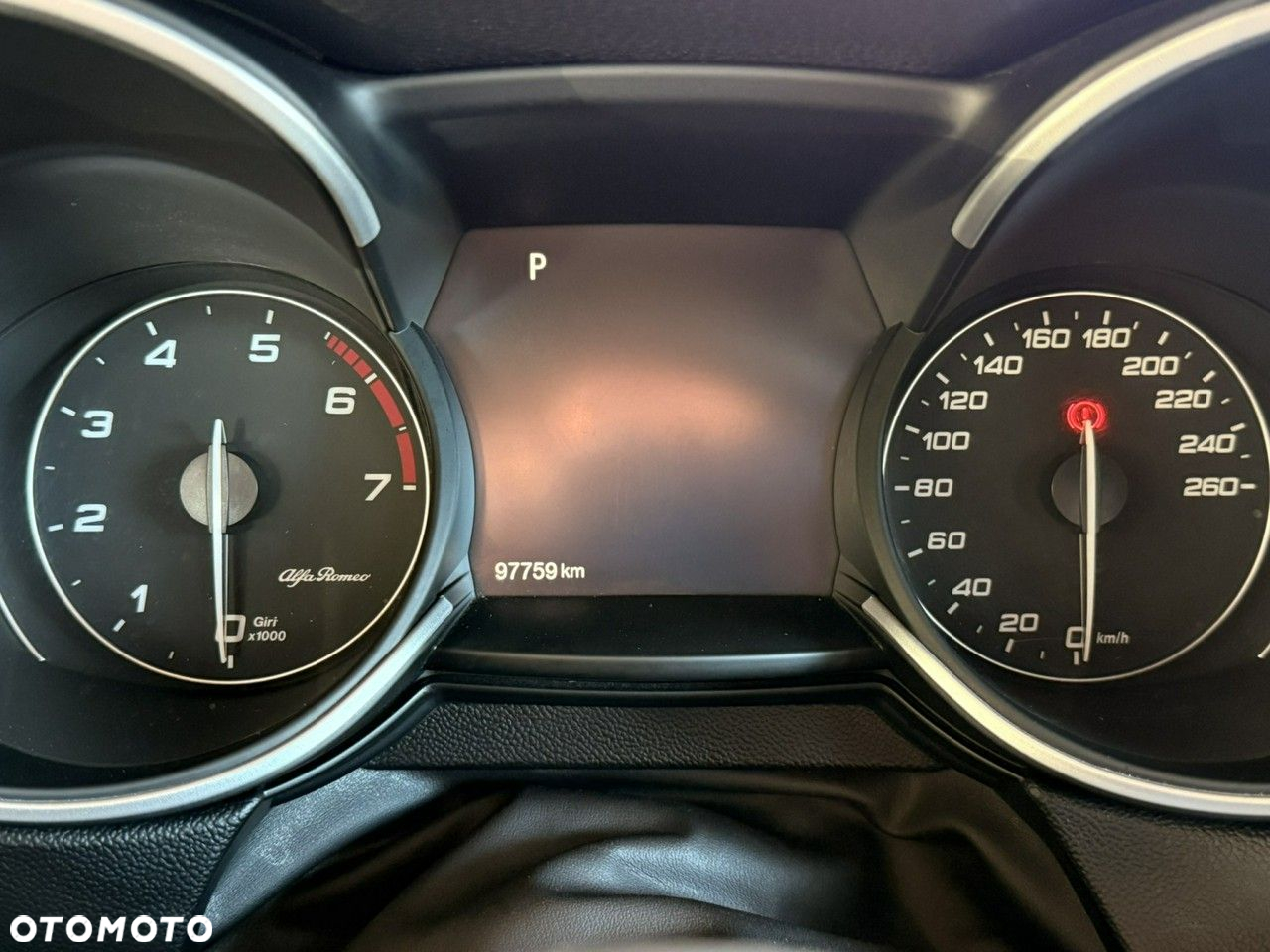 Alfa Romeo Stelvio - 14