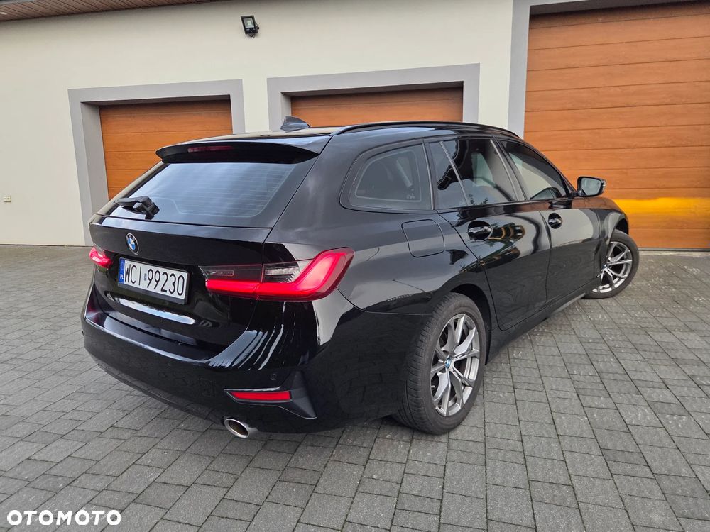 BMW Seria 3 320d Sport Line Shadow - 4