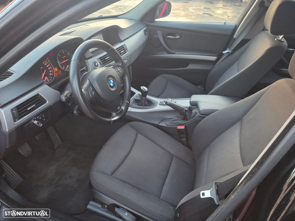 BMW 320 d Touring Navigation - 8