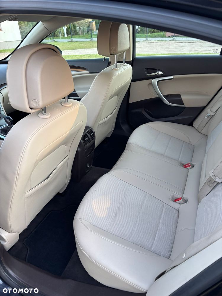 Opel Insignia 2.0 CDTI - 16