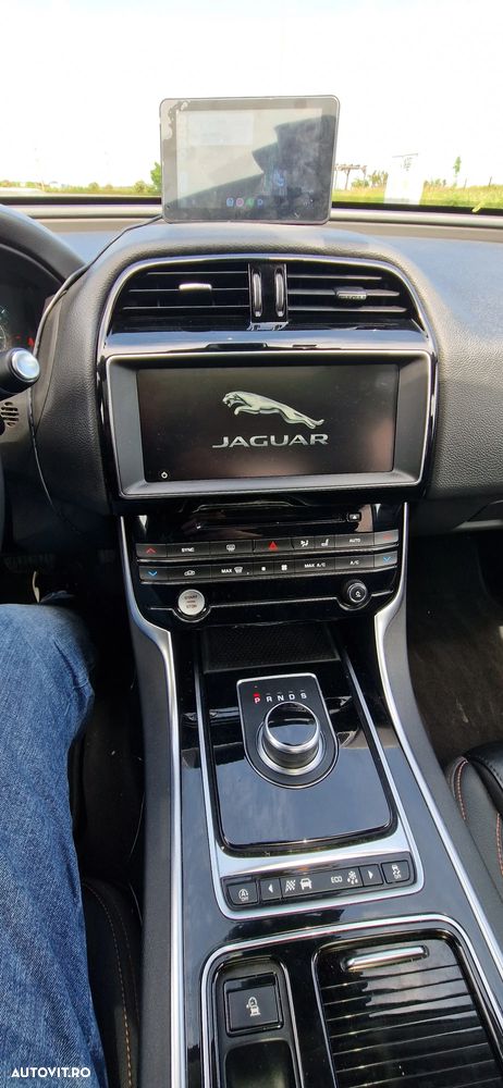 Jaguar XE 20d Aut. Prestige - 9