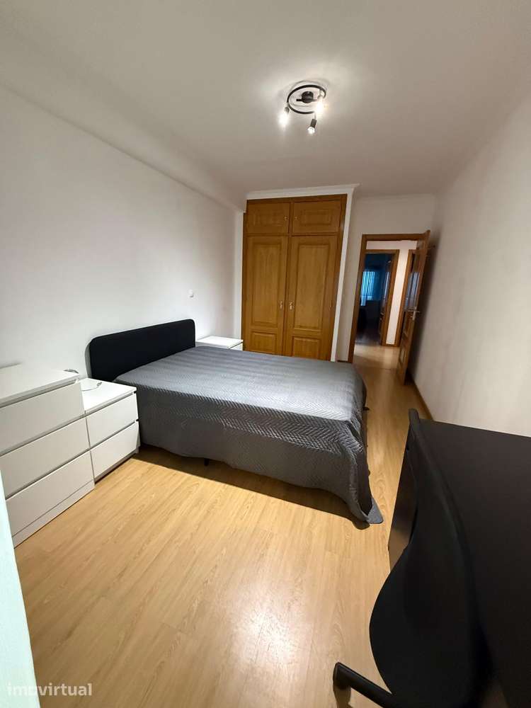 Aluga-se Quarto a Estudante Universitário Lisboa - Grande imagem: 3/8