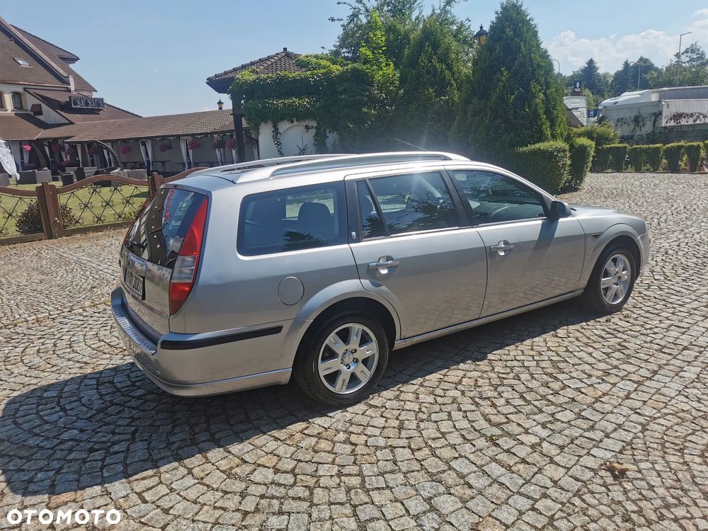 Ford Mondeo 1.8 Ghia X - 4