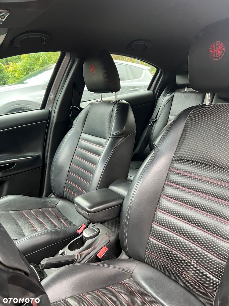 Alfa Romeo Giulietta 2.0 JTDM Distinctive - 14