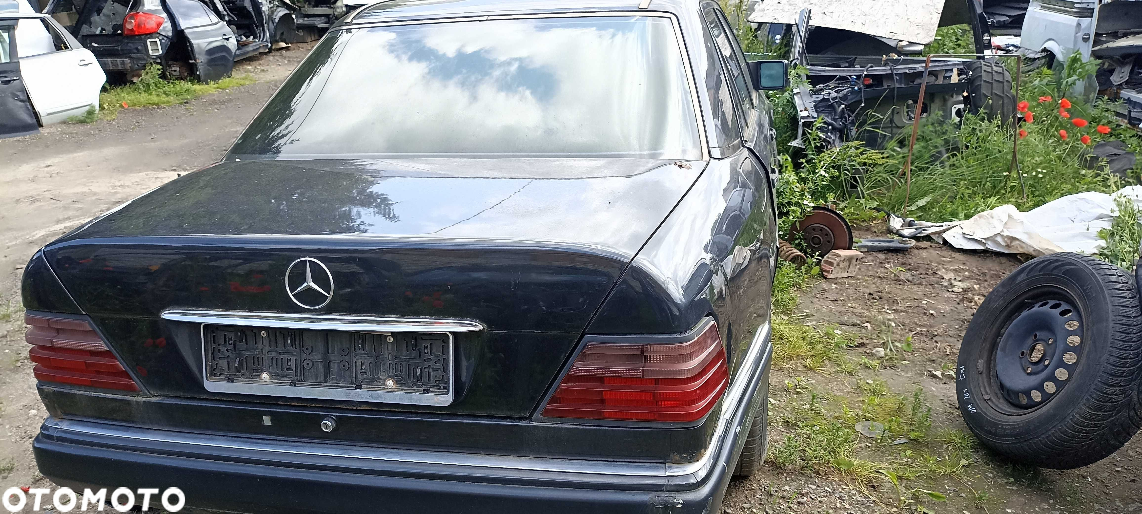 MERCEDES W 124 3.2 B samochód na części - 7