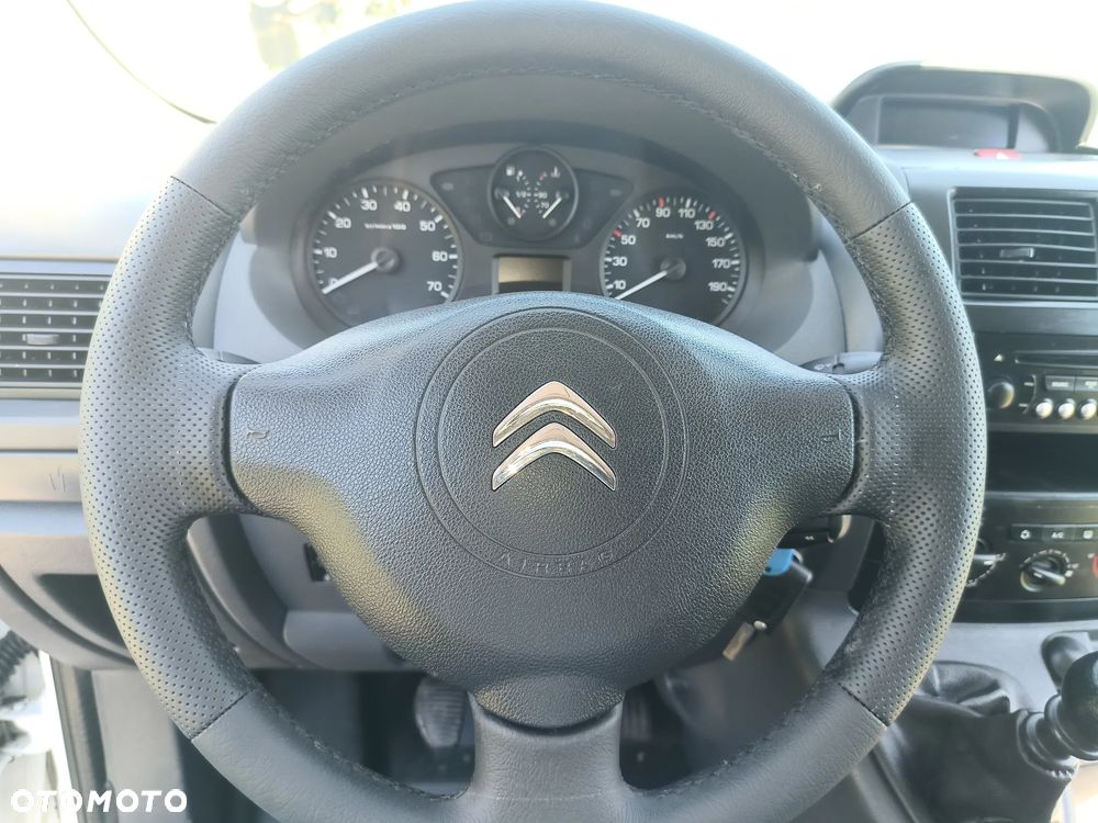Citroën Jumpy 2.0 diesel 128 kM manual 2014 rok HAK, BAGAŻNIK DACHOWY, czujniki parkowania, ORGINALNY PRZEBIEG, sprowadzony ze Szwecji! - 30
