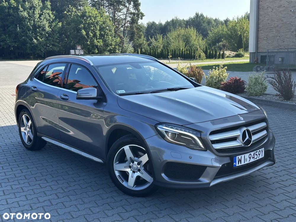 Mercedes-Benz GLA 250 7G-DCT - 23