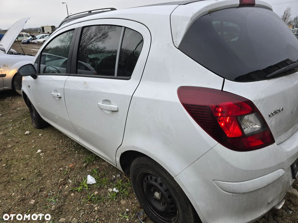092 / OPEL CORSA D / NA CZĘŚCI - 4