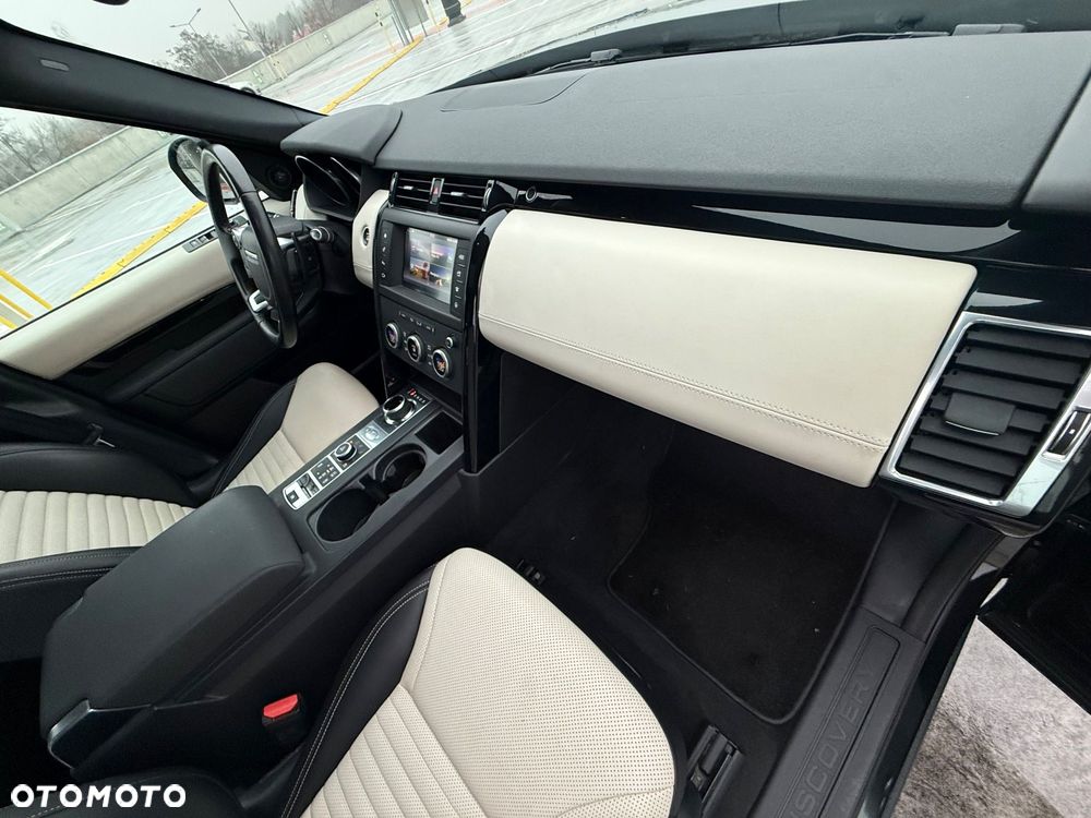 Land Rover Discovery 3.0 Si6 SE - 18