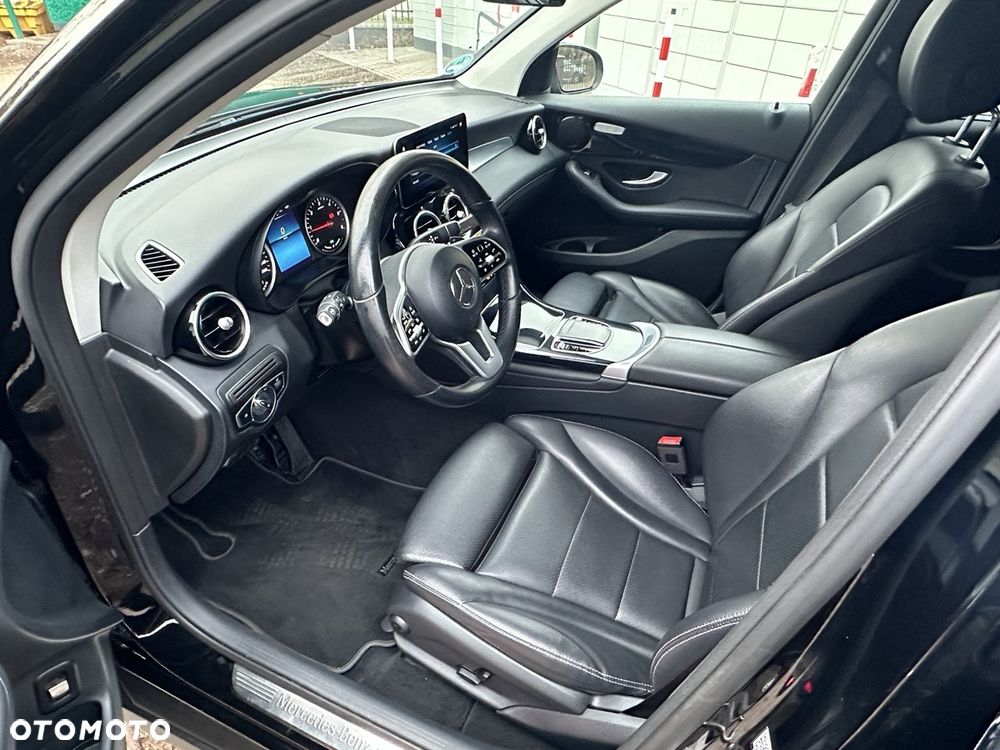 Mercedes-Benz GLC 300 de 4Matic 9G-TRONIC - 17