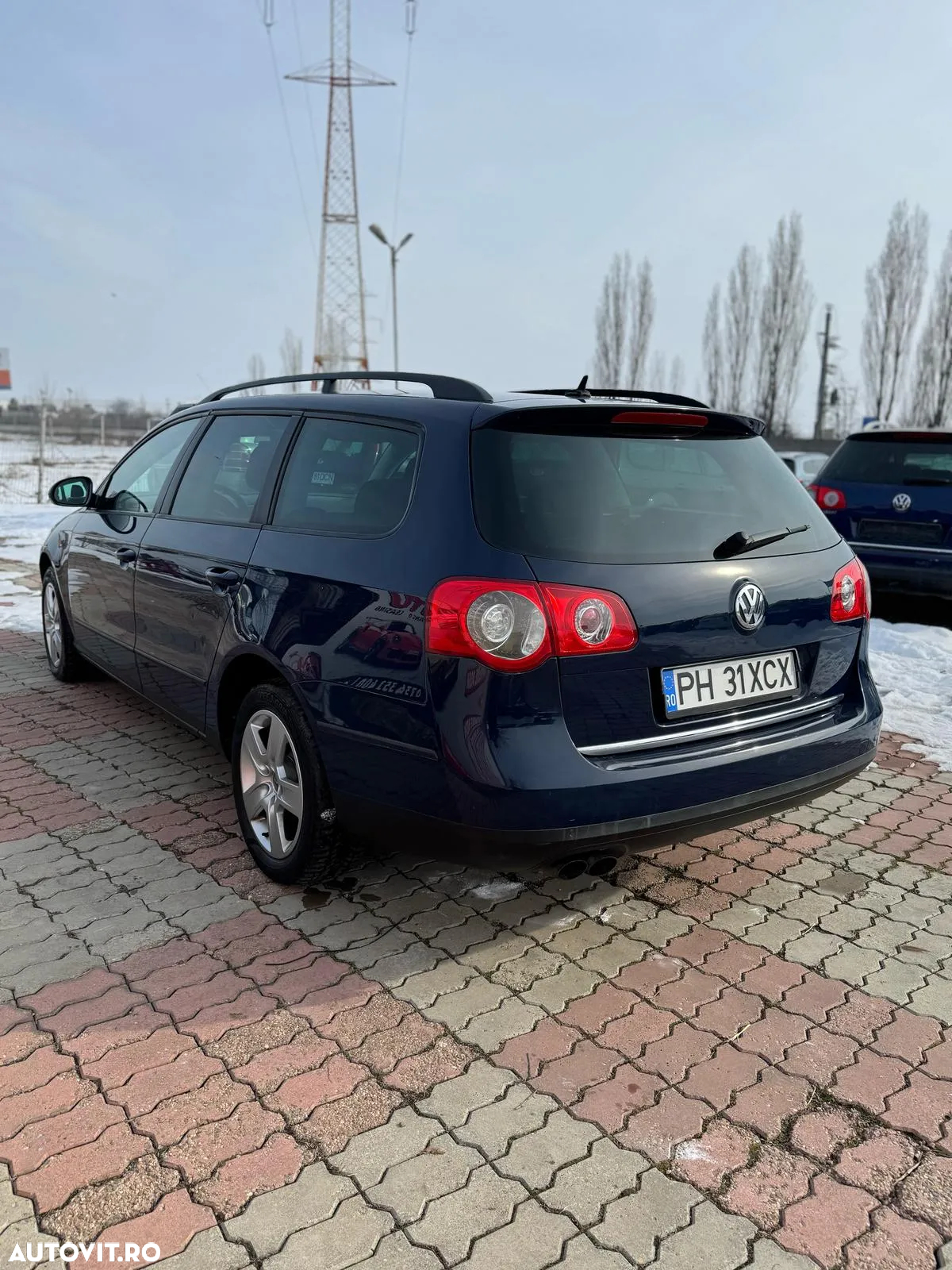 Volkswagen Passat Variant 2.0 TDI DPF DSG Individual - 3