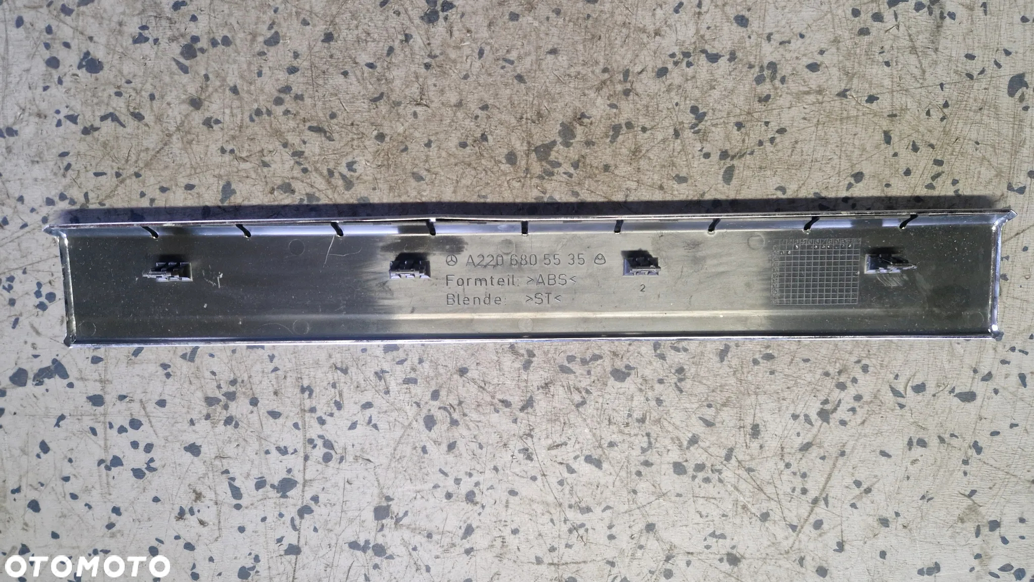 MERCEDES W220 NAKŁADKA PROGOWA PRAWY PRZÓD A2206805535 - 2