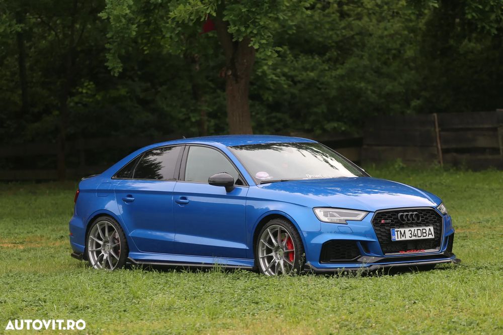 Audi RS3 TFSI quattro S tronic - 1