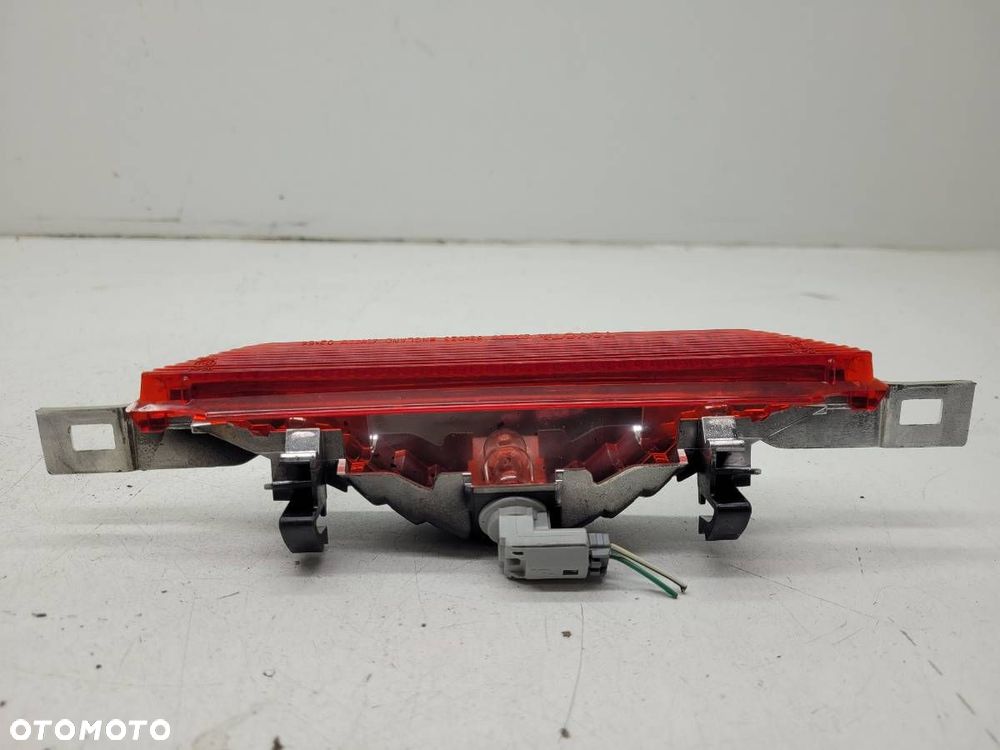 LAMPKA STOP TOYOTA COROLLA E12 EUROPA 2002 - 4