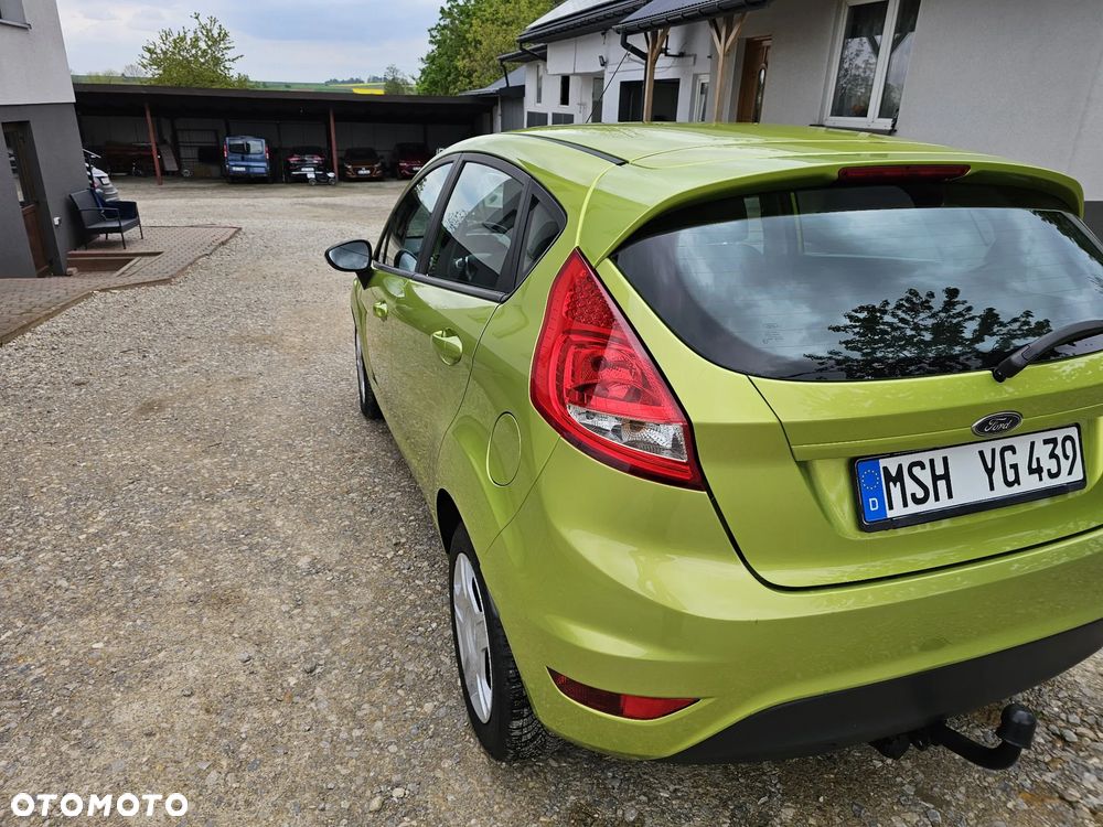Ford Fiesta - 32