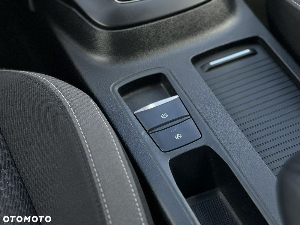 Ford Focus 1.0 EcoBoost Trend - 32