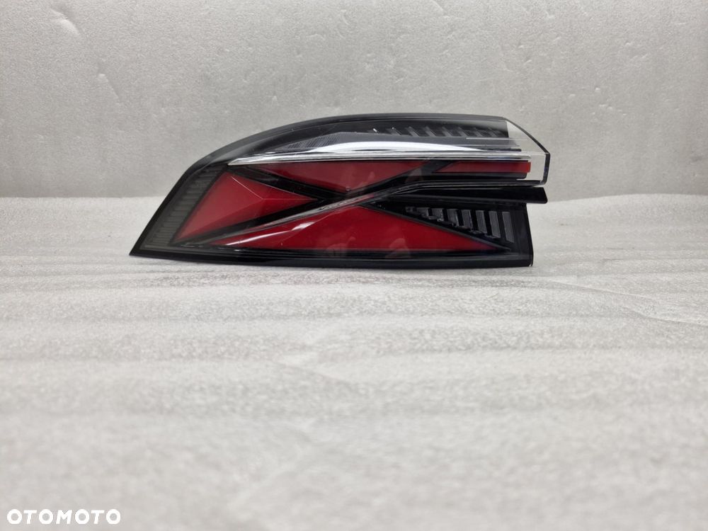 MG HS LAMPA LEWA TYŁ 6 PIN 11644501-PBC - 1
