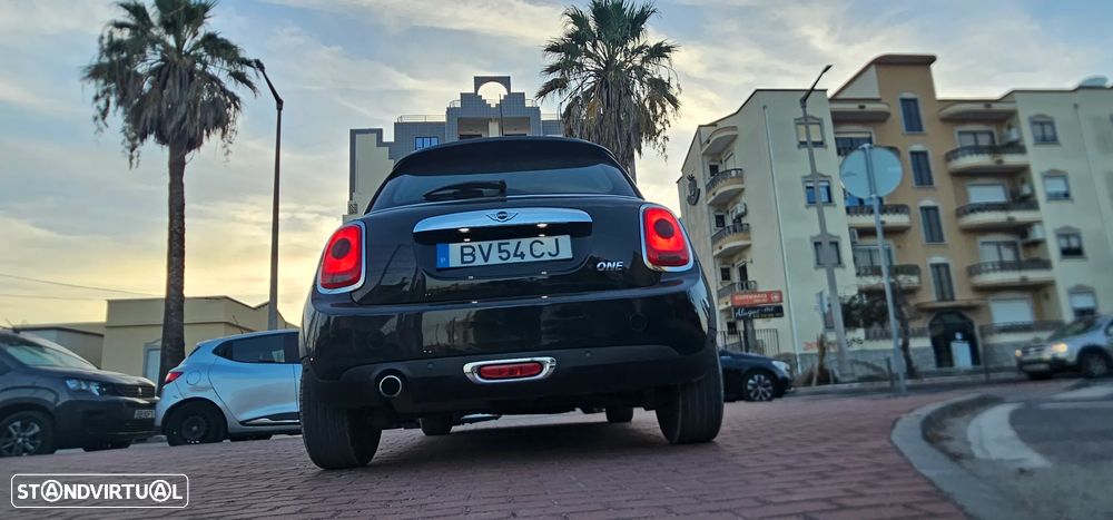 MINI 3 Portas Cooper D - 24