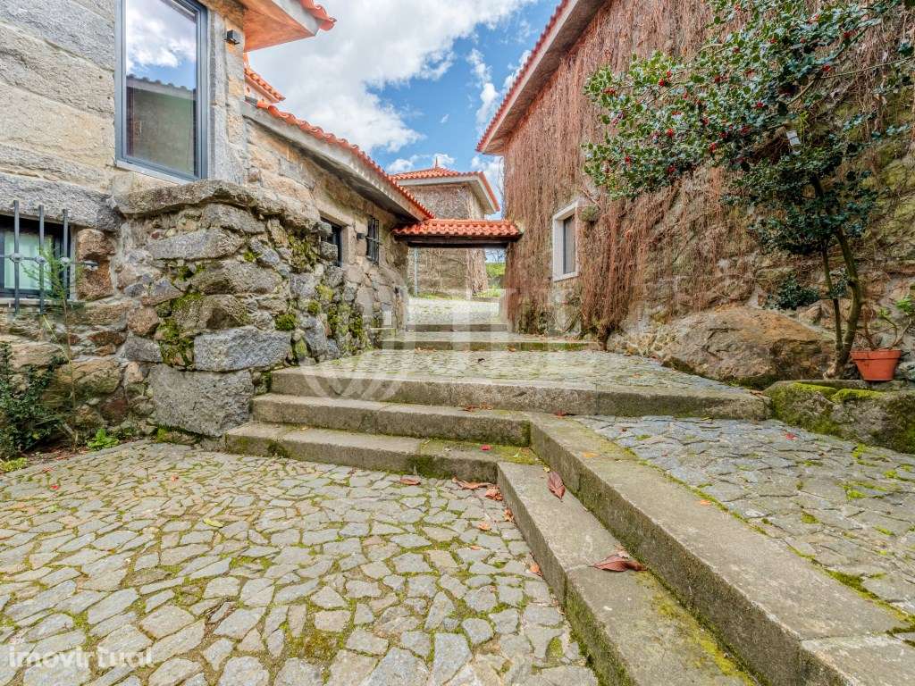 Quinta junto a margem do Rio Vizela, Felgueiras, Porto - Grande imagem: 2/57