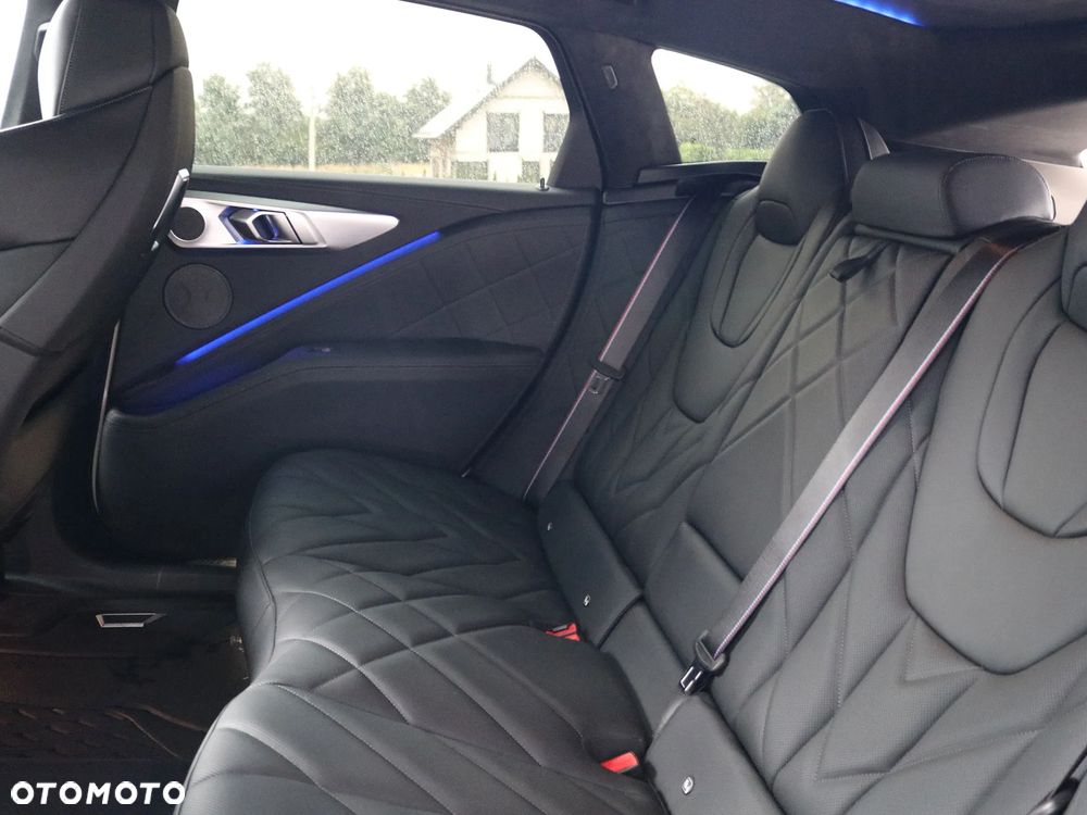 BMW XM 50e PHEV sport - 16