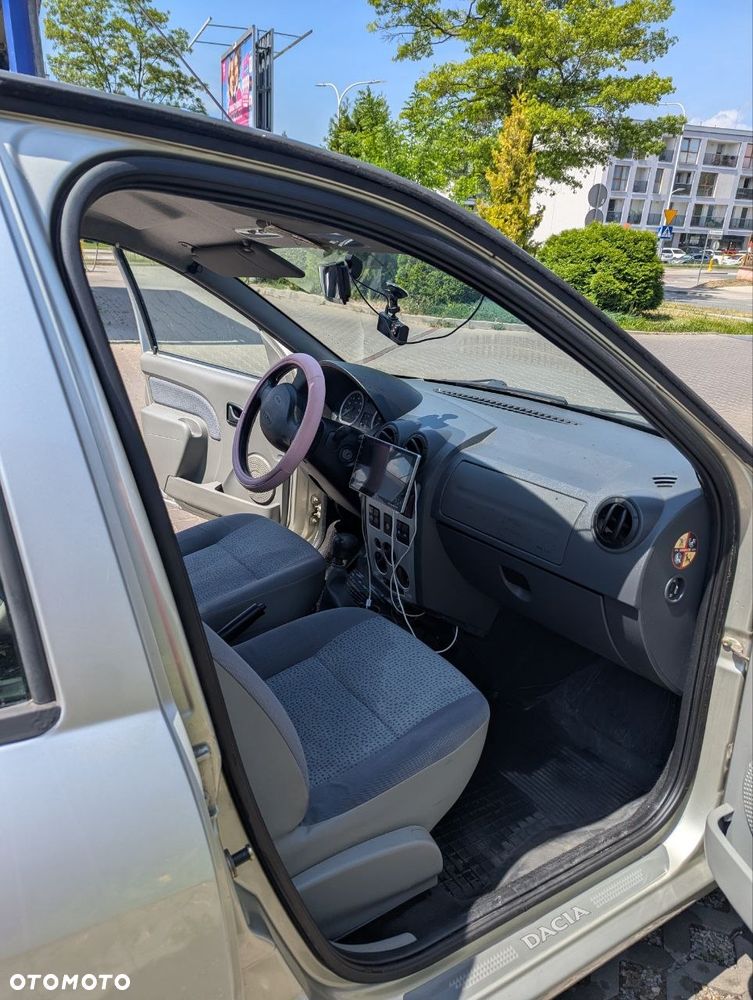 Dacia Logan 1.6 Laureate - 9