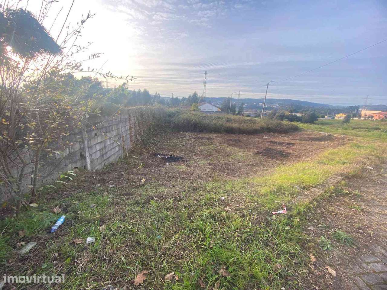 Terreno urbano de 244,2m² com bom acesso e localização privilegiada - Grande imagem: 3/6