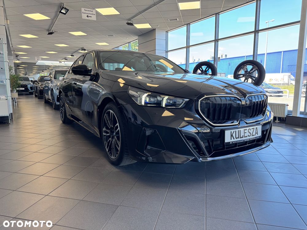 BMW Seria 5 520d xDrive - 5