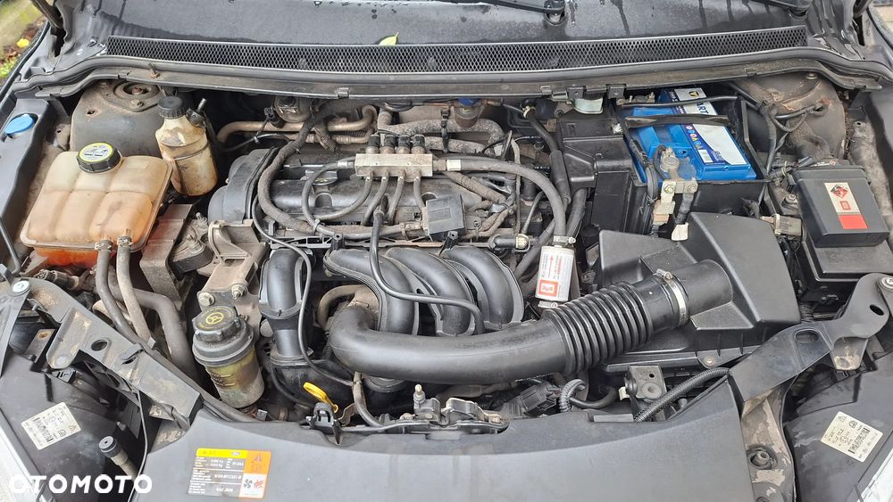 Ford Focus 1.6 Ambiente - 14